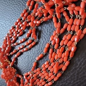 VTG Elegant Coral Beaded Necklace
